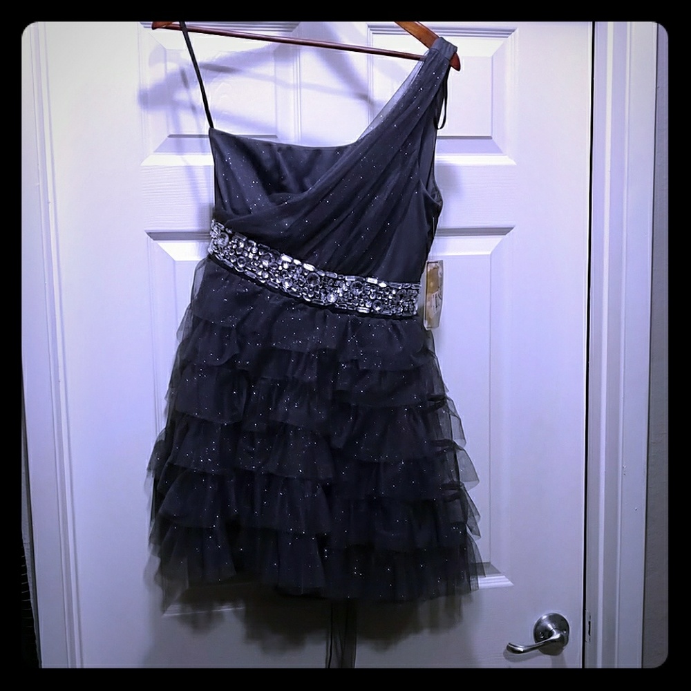 Formal short dress